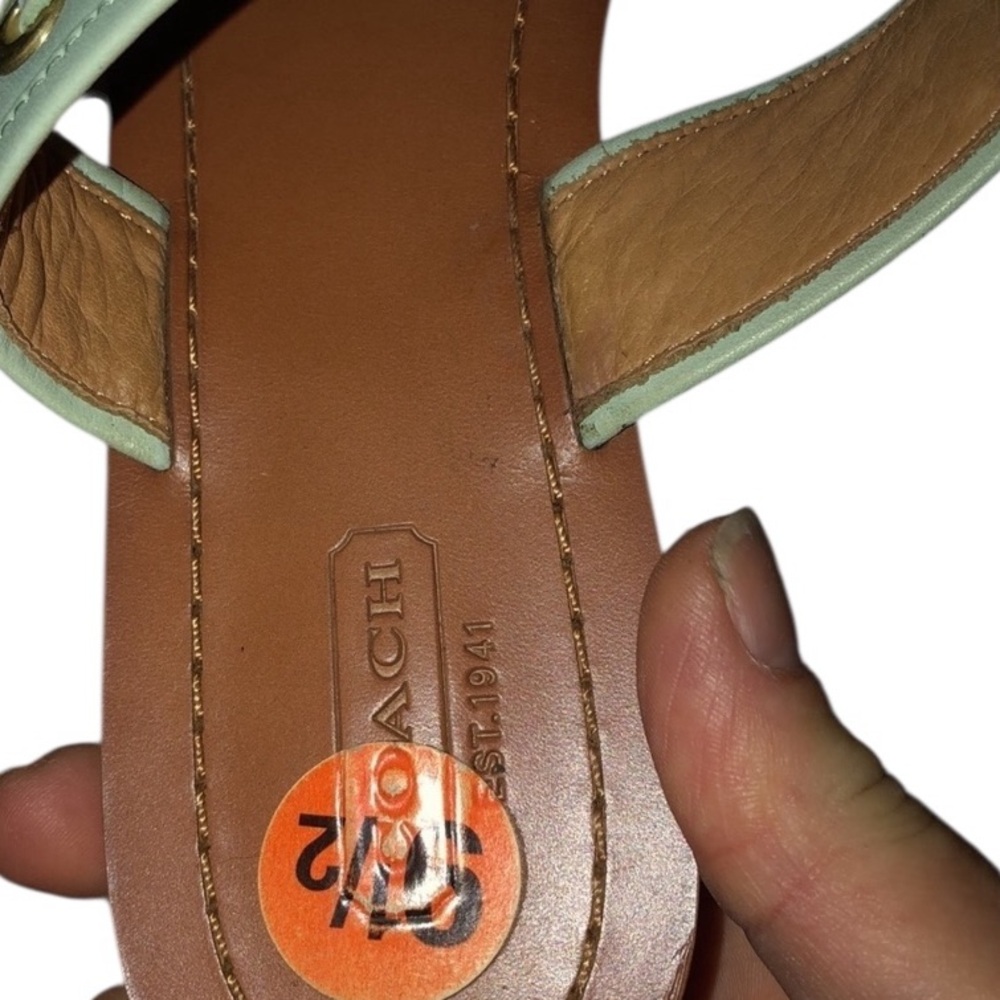Coach size 9.5 mint green sandal thong genuine leather gold detail & tassel - Picture 8 of 10